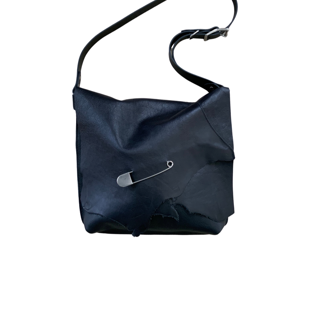 The Black Leather Shoulder Bag - Safety Pin